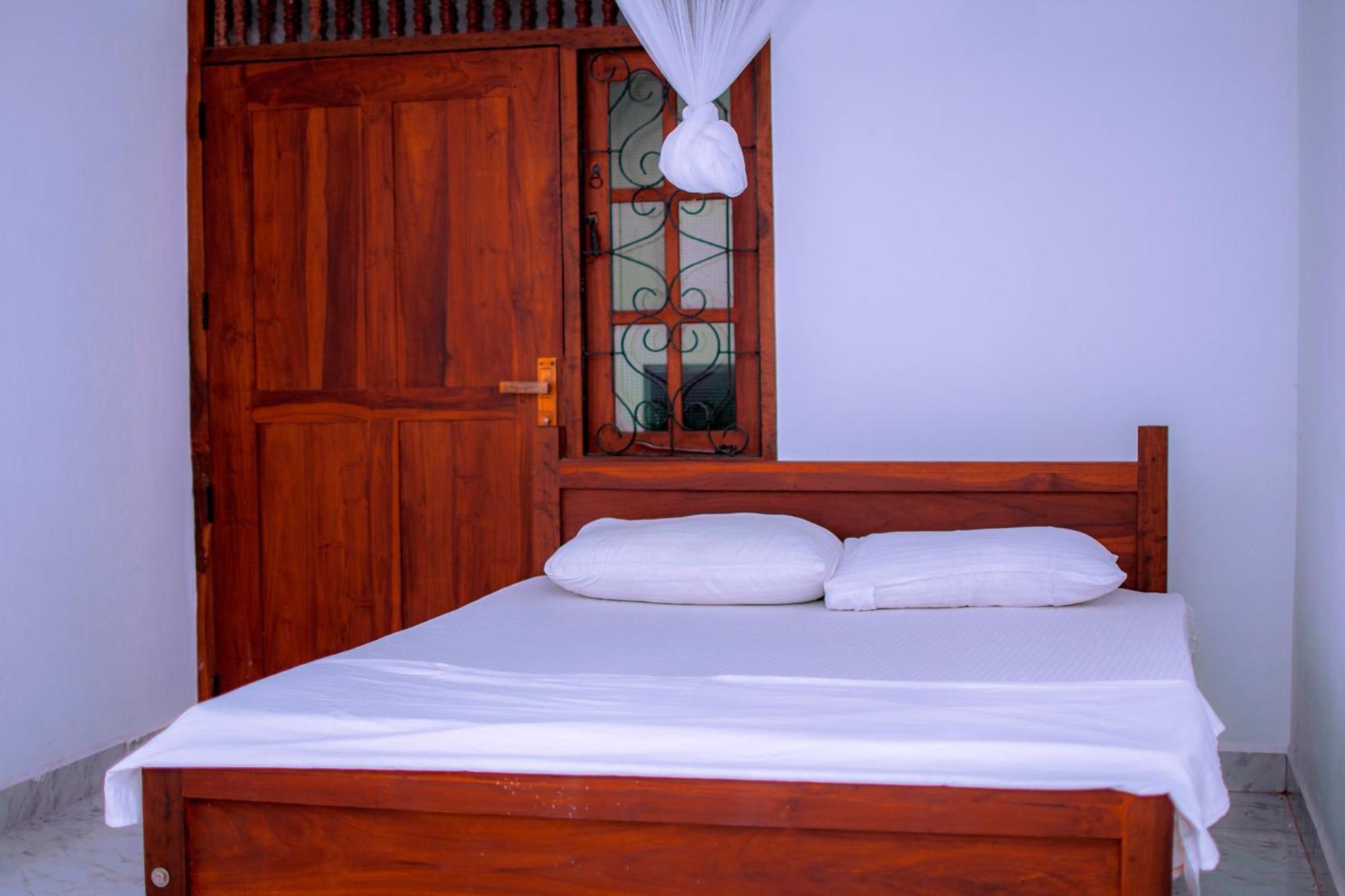 Tourist Holiday Inn Dambulla Exterior photo